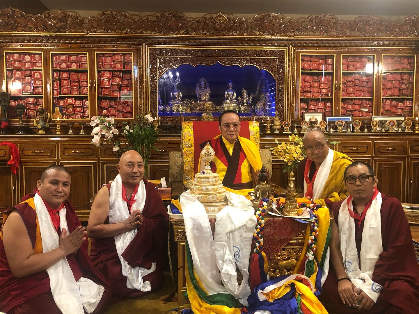 བཀའ་བརྒྱུད་སྨོན་ལམ་ཐེངས་ས་ོབརྒྱད་པ།