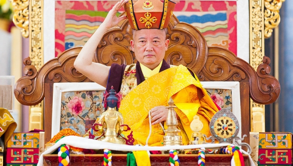 The Red Crown Ceremony by Gyaltsab Rinpoche